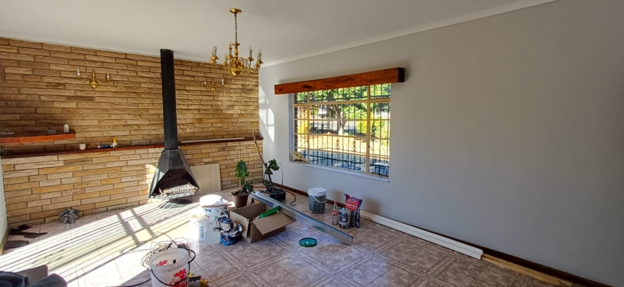 4 Bedroom Property for Sale in Hospitaalheuwel Free State